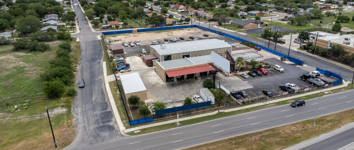 We work on all <br>makes and models<br>(We offer free towing)